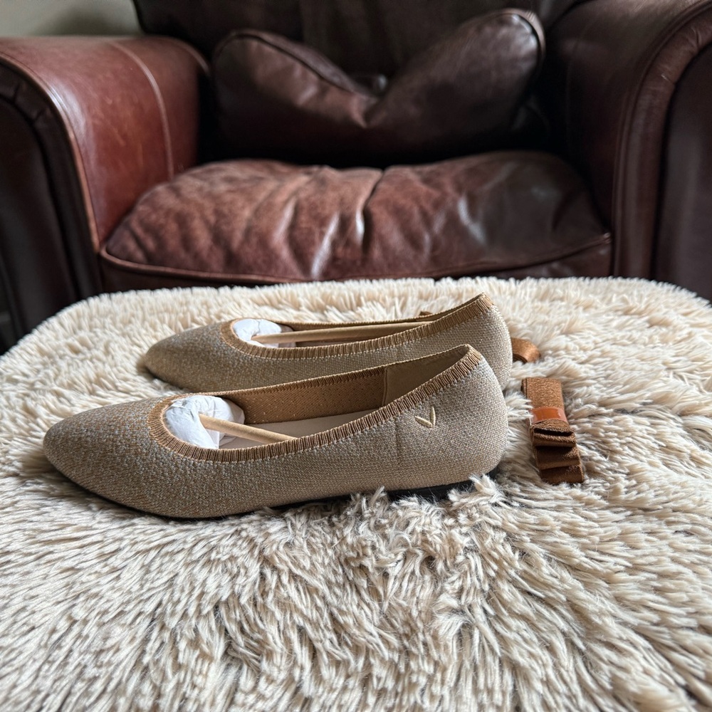 Vivaia Tan Women's Ballet Flats